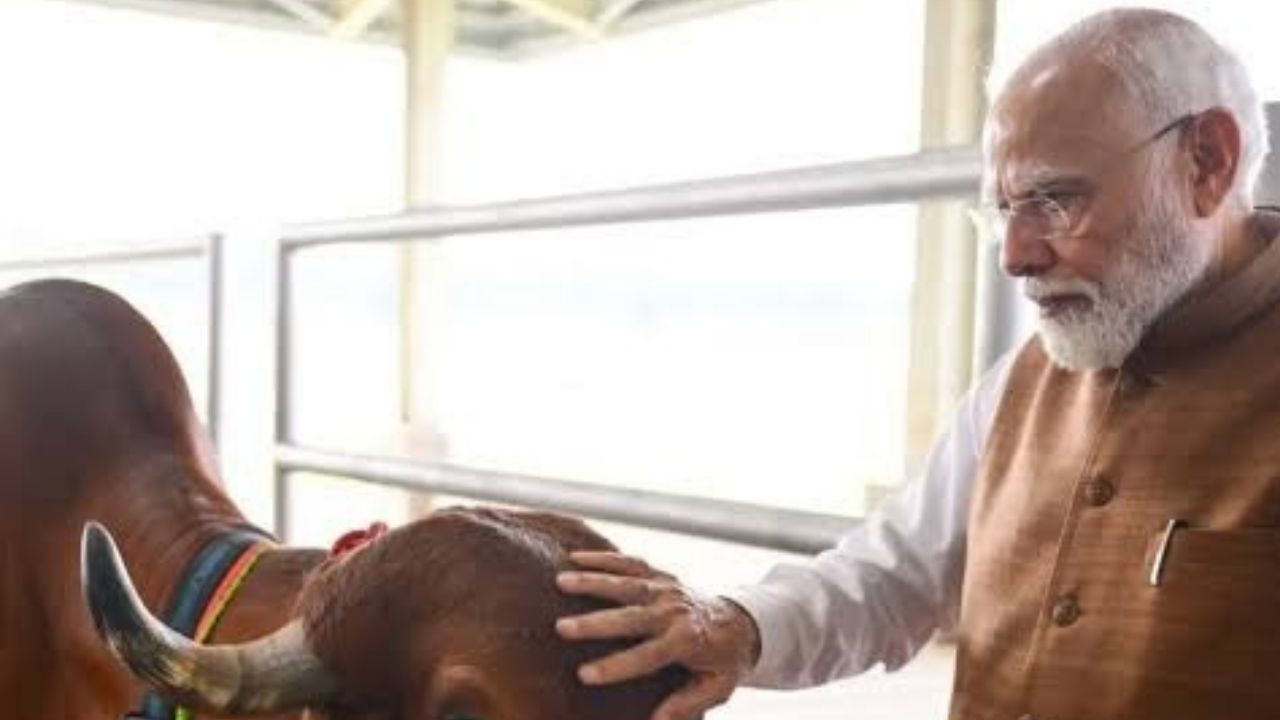 PM Modi Interacts with Women Dairy Farmers, Inaugurates Major Cattle Research Centre