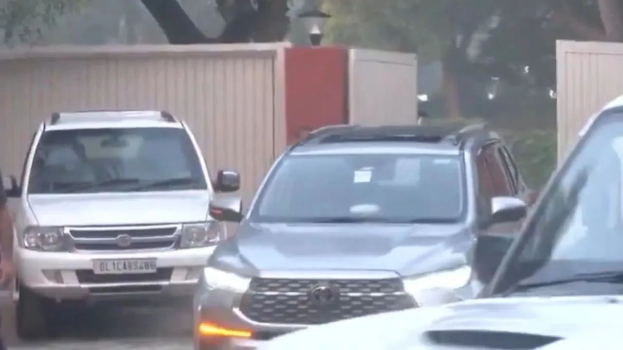 Rahul Gandhi’s Convoy Meets With Accident on Purvanchal Expressway; Several Injured Ahead of Sultanpur Court Verdict
