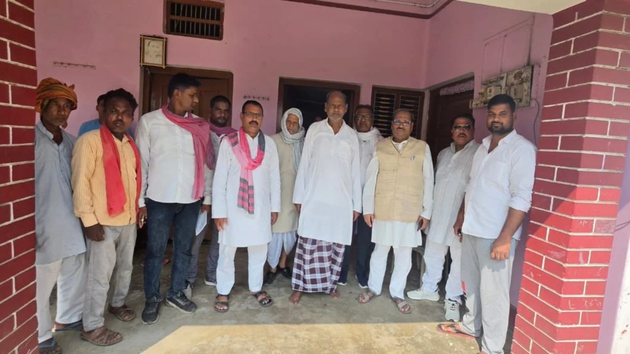Sushil Tibrewal’s Whirlwind Tour of Siswan: Meets Ailing, Bereaved and Fire-Hit Families