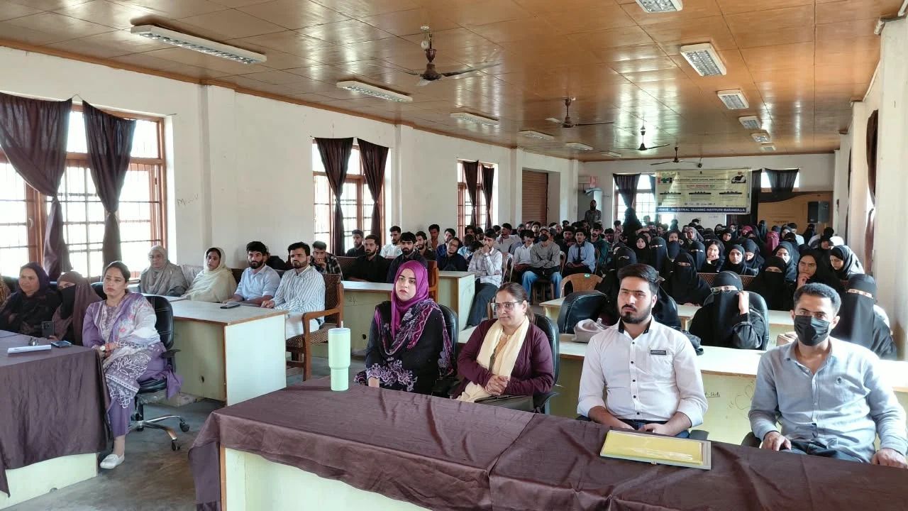 Mental Health, First Aid and Social Responsibility Discussed at Baramulla Event