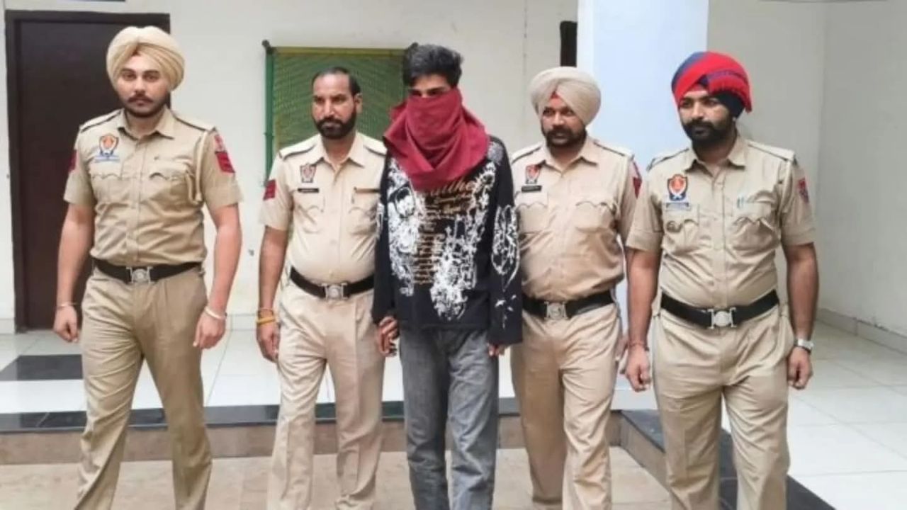 UP Man Arrested in Punjab Over Stone-Pelting at Kashmir-Bound Bus; Police Suspect Robbery Attempt
