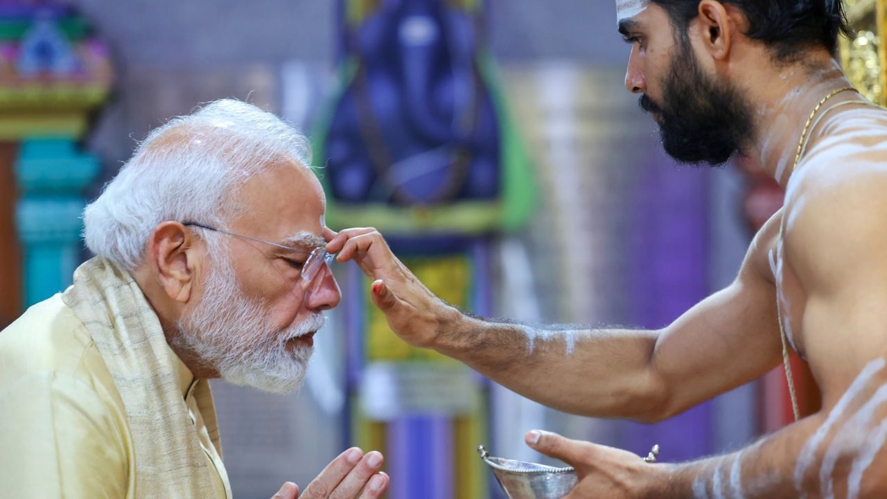 PM Modi Completes 25 Years in Public Office, Begins Milestone Day With Temple Visit