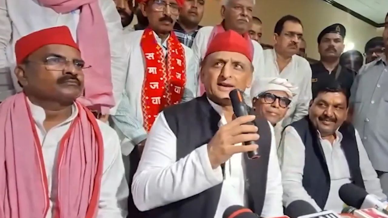 Akhilesh Yadav Dares Yogi Adityanath: ‘Contest 2027 Election From Ayodhya!’