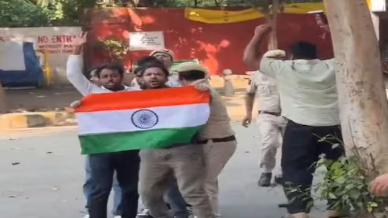 CJP Leaders Saurav Das, Ashutosh Ranka Detained Again at Jantar Mantar: Delhi Police