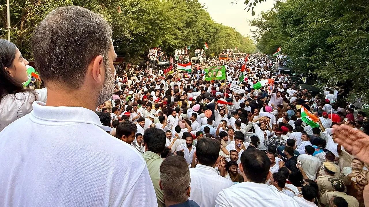 INDIA Bloc Protest: Delhi Police Register 4 FIRs Over March Towards Supreme Court
