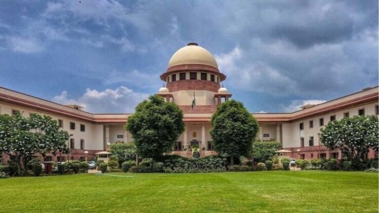 Rahul Gandhi’s Plea Against Election Commission May Come Up in Supreme Court on October 26
