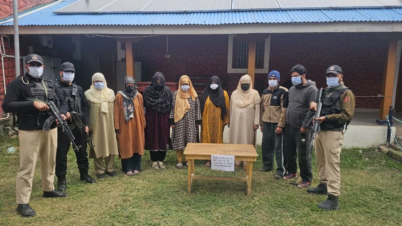 Six Arrested in Bandipora Over Alleged Banned Outfit Links; Police Probe Suspected Cross-Border Funding