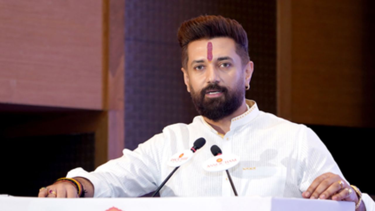 ‘Unacceptable’: Chirag Paswan Criticises Imran Khan’s Role in Mumbai Protest, Backs ‘Leave India’ Notice