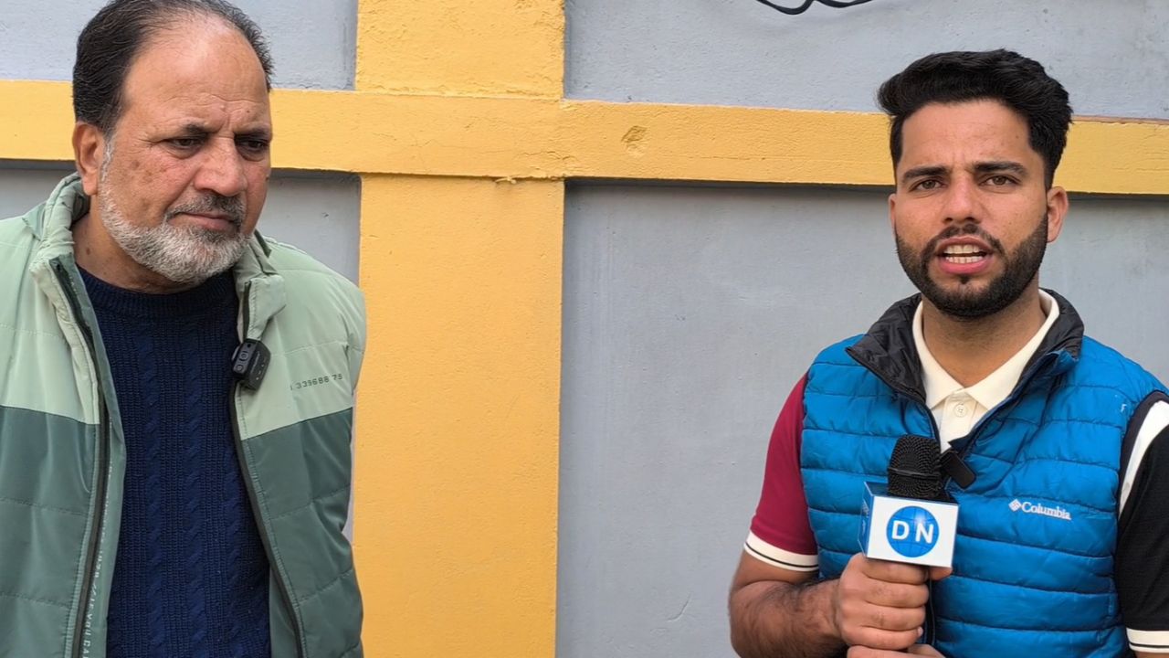 Javid Hassan Baig Backs Omar Abdullah, Appeals to Aga Ruhullah Mehdi to Stay With NC