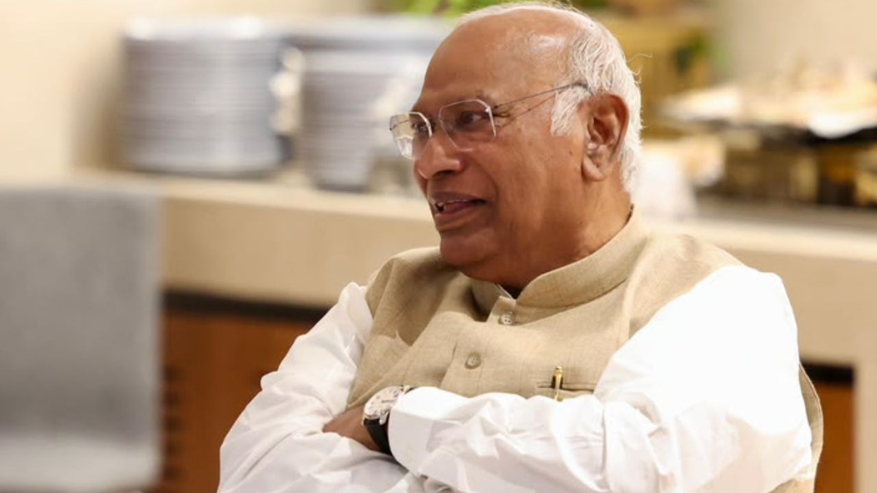 Kharge Demands Repeal of Election Commissioners’ Immunity Law, Seeks Gyanesh Kumar’s Removal