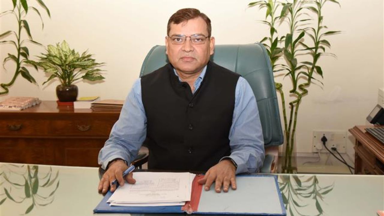 PIB Chief Dhirendra Ojha Gets One-Year Extension After Superannuation