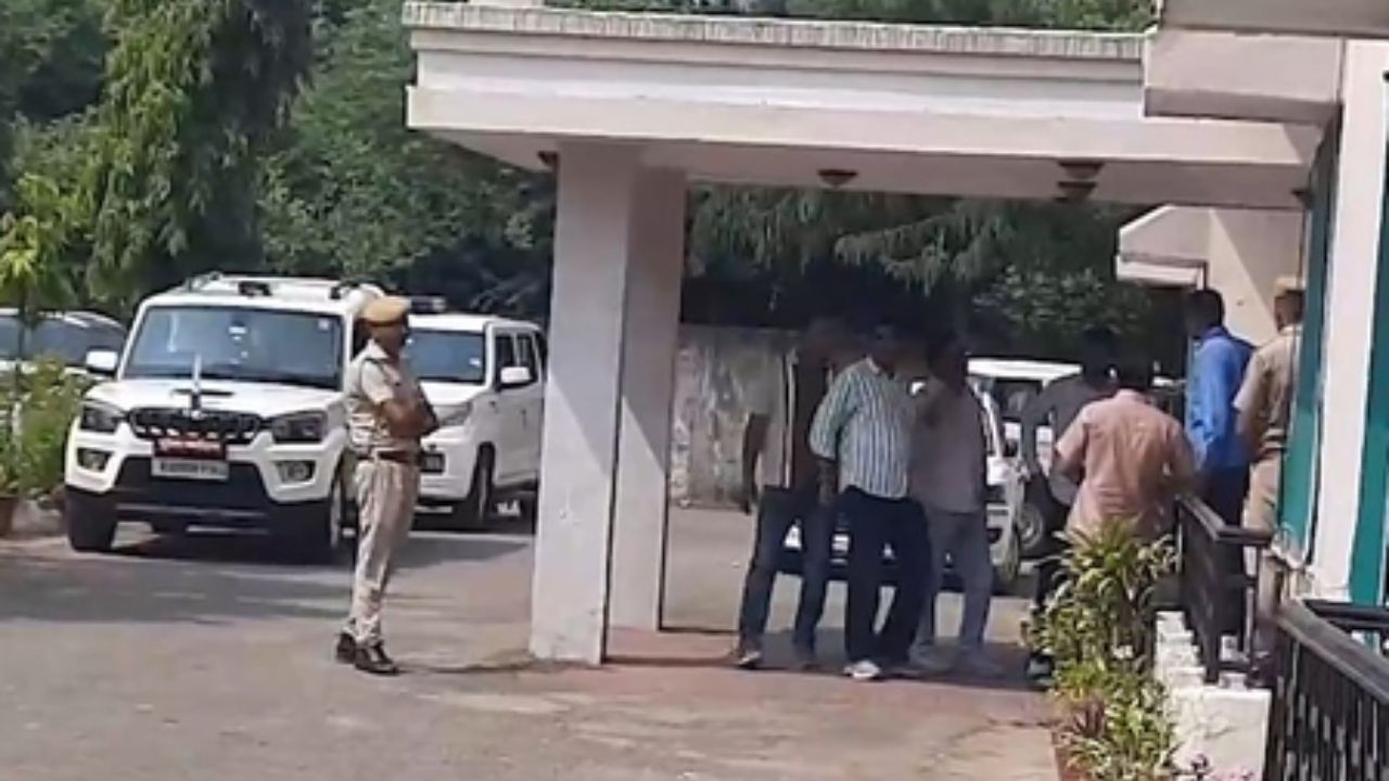 Tiger Shroff Firing Case: Three Suspects Planned Nepal Escape Via Delhi, Says Kota SP