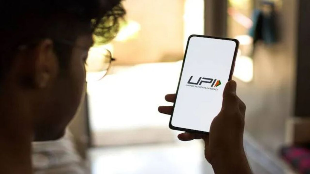 UPI MDR Rollout Deferred: 0.4% Fee On Transactions Above Rs 2,000 To Start After Diwali