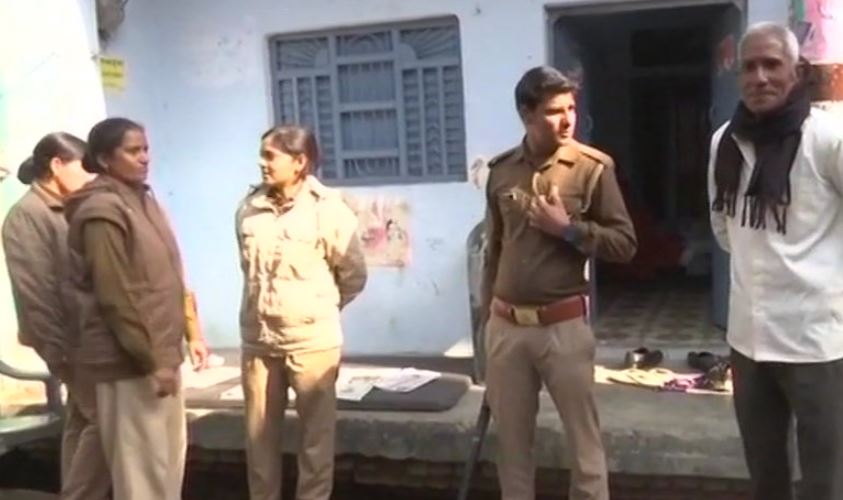 कासगंज हिंसा: चंदन के पिता को मिली जान से मारने की धमकी, पुलिस ने बढ़ाई सुरक्षा