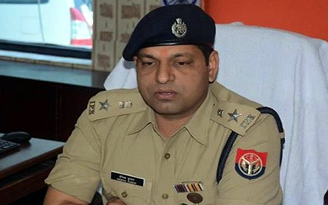 एसएसपी लखनऊ के पद से हटाये गये दीपक कुमार एसएसपी लखनऊ के पद से हटाये गये दीपक कुमार
