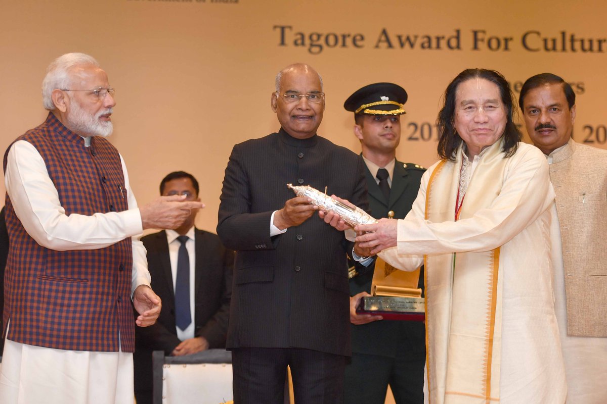 राष्ट्रपति ने सरदार पटेल की प्रतिमा बनाने वाले मूर्तिकार को टैगोर अवार्ड से किया सम्मानित
