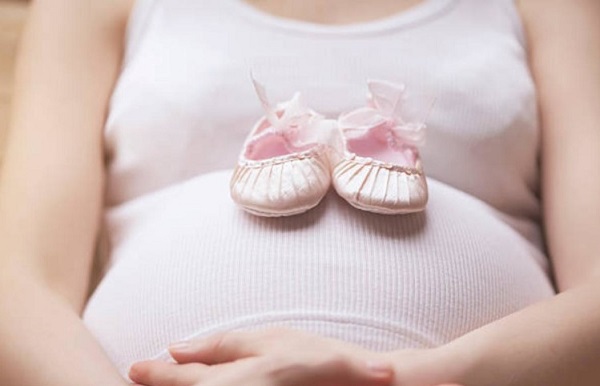 Pregnancy Tips: गर्भवती महिलाएं इन बातों का रखें खास ख्याल, मां और बच्चा दोनों रहेंगे स्वस्थ्य