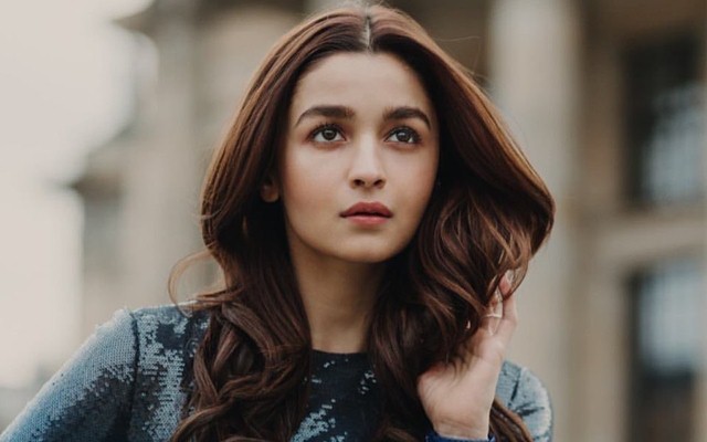 Bollywood: जानिये, लॉकडाउन में क्या रही है आलिया भट्ट Bollywood: जानिये, लॉकडाउन में क्या रही है आलिया भट्ट