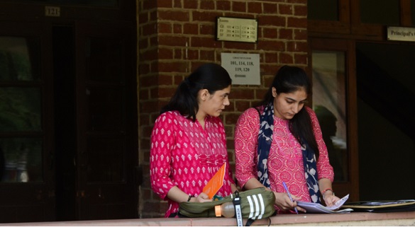 DU Colleges Reopen: इस दिन से खुलेंगे दिल्ली विश्वविद्यालय के सभी कॉलेज , जानिए कितनी प्रतिशत होगी स्टाफ स्ट्रेंथ