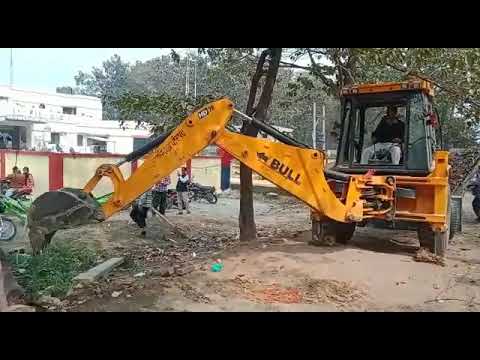 महराजगंज: फिर चला नगर पालिका का बुलडोजर, मची अफरातफरी, कई दुकानों के साथ हटाये गये अधिवक्ताओं के चैंबर