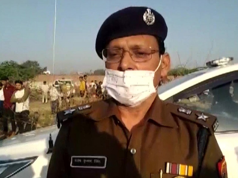 यूपी के बुलंदशहर में ट्रिपल मर्डर से सनसनी, पत्नी और दो बेटियों की हथौड़ा मारकर हत्या, तीसरी लड़की गंभीर