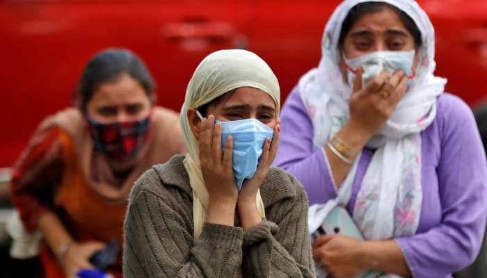 Covid-19 in India: कोरोना संक्रमण के ग्राफ में गिरावट, जानिये बीते 24 घंटे में कितने नये मामले आये सामने Covid-19 in India: कोरोना संक्रमण के ग्राफ में गिरावट, जानिये बीते 24 घंटे में कितने नये मामले आये सामने