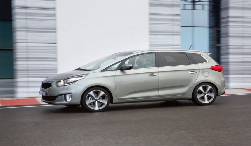 New Launch: Kia Carens ने की अपनी नई MPV की घोषणा, रॉयल लुक के साथ मिलेंगे हाइटेक फीचर्स