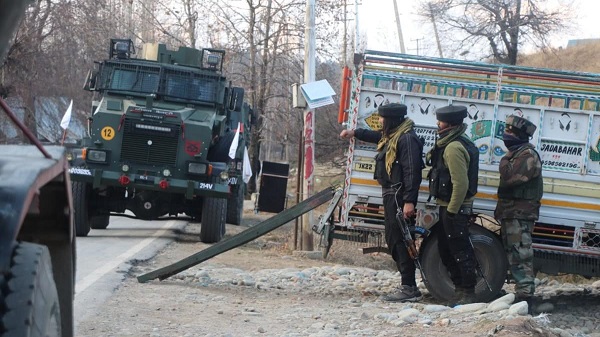 Jammu & kashmir: शोपियां मुठभेड़ में सुरक्षाबलों को मिली बड़ी सफलता, लश्कर के दो आतंकी ढ़ेर