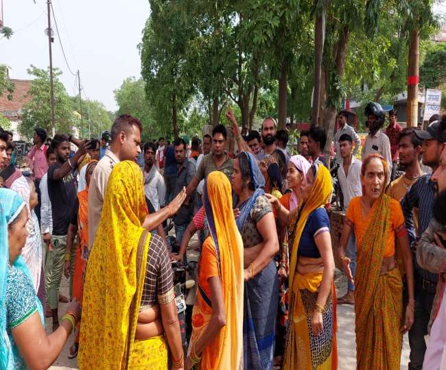 Crime in UP: नशा मुक्ति केंद्र में शराब की लत से ग्रस्त युवक की मौत से हड़कंप, यातना देने का आरोप, तोड़फोड़ और हंगामा
