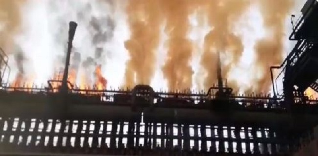 Tata Steel Plant: झारखंड के टाटा स्टील प्लांट में धमाके बाद अचानक आग भीषण लगी, तीन घायल