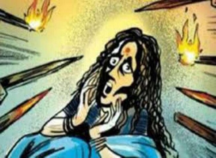 Crime in Rajasthan: बुजुर्ग महिला को बताया डायन, फिर बेरहमी से की पिटाई Crime in Rajasthan: बुजुर्ग महिला को बताया डायन, फिर बेरहमी से की पिटाई