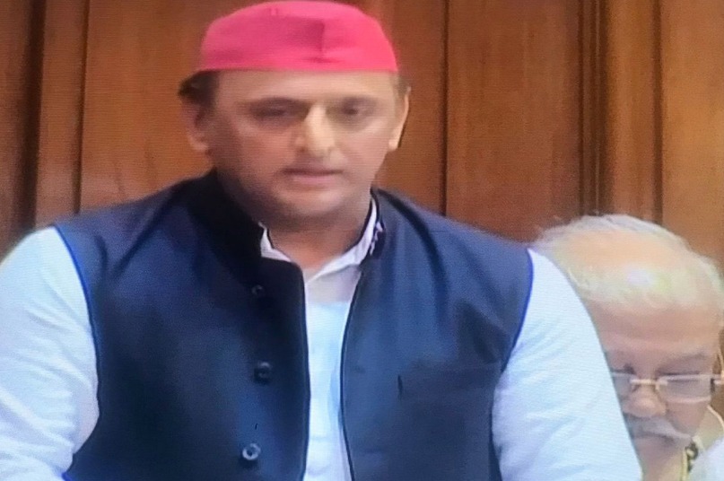 Joint Session of UP Legislature: सपा प्रमुख अखिलेश यादव ने युवाओं को प्रेरणा देने के लिए राष्ट्रपति कोविंद का व्यक्त किया आभार Joint Session of UP Legislature: सपा प्रमुख अखिलेश यादव ने युवाओं को प्रेरणा देने के लिए राष्ट्रपति कोविंद का व्यक्त किया आभार