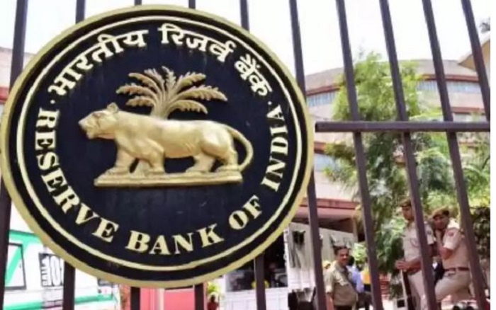 RBI: भारतीय मुद्रा को लेकर आरबीआई का बड़ा बयान, कहा- नहीं हटेंगे महात्मा गांधी के चित्र वाले नोट RBI: भारतीय मुद्रा को लेकर आरबीआई का बड़ा बयान, कहा- नहीं हटेंगे महात्मा गांधी के चित्र वाले नोट
