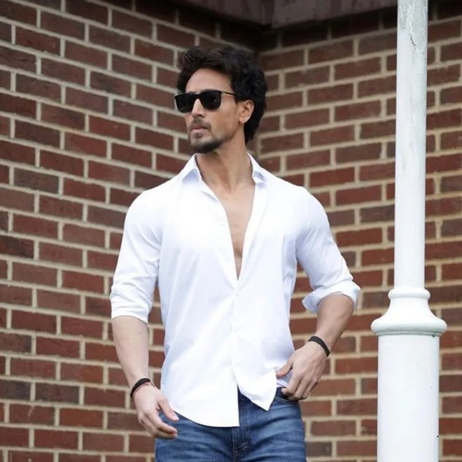 Tiger Shroff: पूजा एंटरटेनमेंट की तीसरी फिल्म में काम करेंगे टाइगर श्रॉफ, ऐसी होगी फिल्म की कहानी