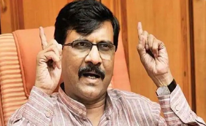 Maharashtra Crisis: महाराष्ट्र में सियासी संकट के बीच संजय राउत ने बागी विधायकों पर किया कटाक्ष, कहा- मुंबई लौटना ही होगा Maharashtra Crisis: महाराष्ट्र में सियासी संकट के बीच संजय राउत ने बागी विधायकों पर किया कटाक्ष, कहा- मुंबई लौटना ही होगा