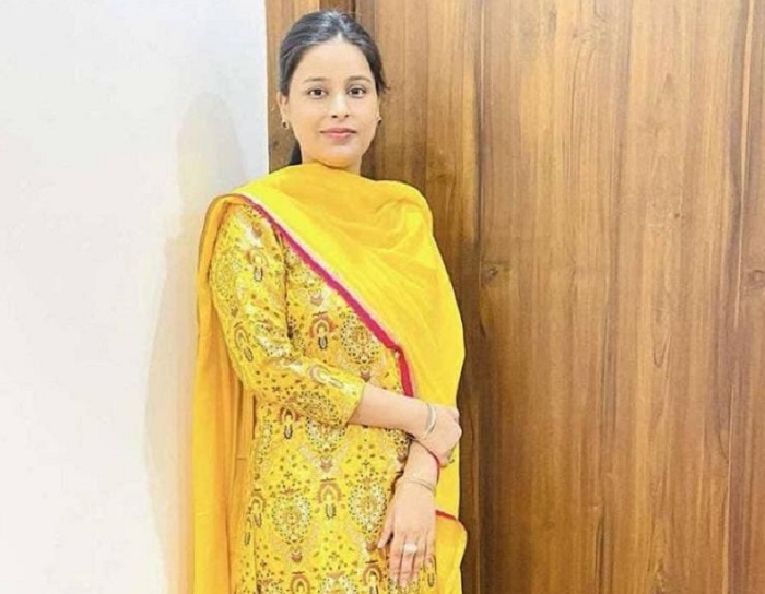 Bhagwant Mann Marriage: जानिये कौन हैं डा. गुरप्रीत कौर, जिससे पंजाब के सीएम भगवंत मान कल रचाएंगे शादी Bhagwant Mann Marriage: जानिये कौन हैं डा. गुरप्रीत कौर, जिससे पंजाब के सीएम भगवंत मान कल रचाएंगे शादी