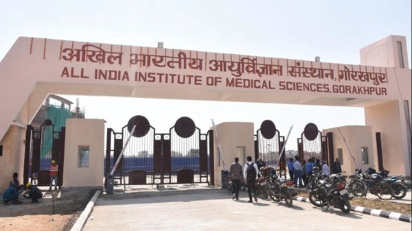 गोरखपुर में बढ़ने लगे कोरोना के मामले, एम्स के डाक्टर समेत 21 नये केस मिले, जानिये पूरा अपडेट