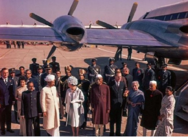 Queen Elizabeth II in India: महरानी एलिजाबेथ का भारत से रहा खास नाता, जानिये कब-कब आईं भारत भ्रमण पर, पढें उनकी यादगार बातें