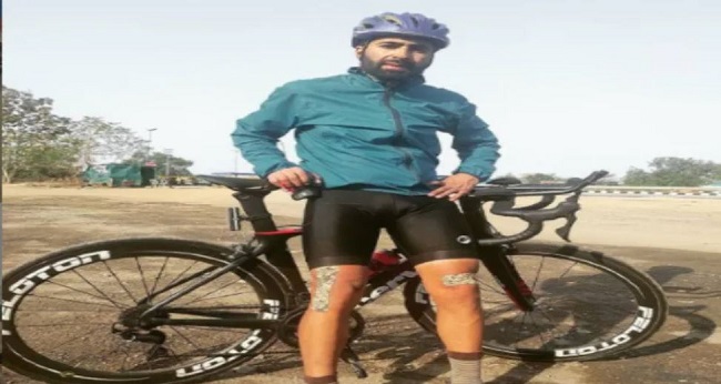 Jammu Kashmir: साइकिल चालक आदिल तेली ने लेह-मनाली के बीच विश्व रिकॉर्ड को तोड़कर बनाया ये नया रिकॉर्ड Jammu Kashmir: साइकिल चालक आदिल तेली ने लेह-मनाली के बीच विश्व रिकॉर्ड को तोड़कर बनाया ये नया रिकॉर्ड