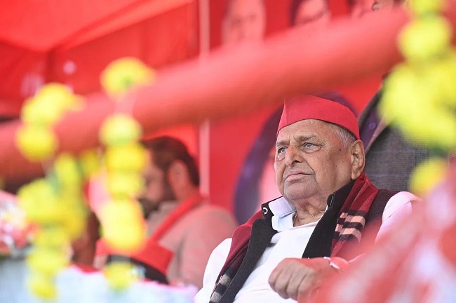 RIP Mulayam Singh Yadav:जानिये, मुलायम सिंह यादव ने साल दर साल कैसे चढ़ी सियासी सीढ़ियां और कैसे पहुंचे सियासत के शिखर पर