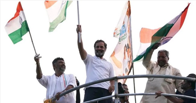 Politics: पानी की टंकी पर चढ़कर राहुल ने लहराया तिरंगा
