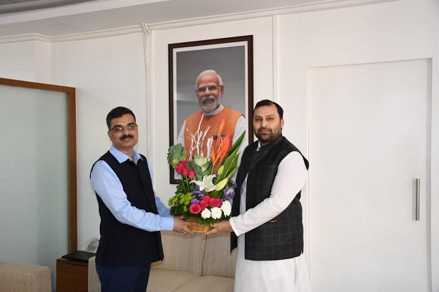 खादी एवं ग्रामोद्योग आयोग के CEO के रूप में विनीत कुमार ने का संभाला पदभार