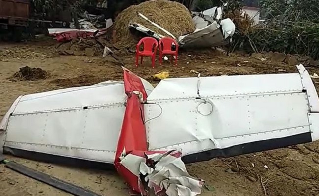 Aircraft Crashes: रीवा में प्रशिक्षु विमान हादसे का शिकार, पायलट की मौत, एक अन्य घायल