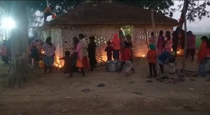 महराजगंजः श्री विष्णु महायज्ञ, मोक्ष के लिए श्रीमद्भागवत का श्रवण सरलतम मार्ग महराजगंजः श्री विष्णु महायज्ञ, मोक्ष के लिए श्रीमद्भागवत का श्रवण सरलतम मार्ग