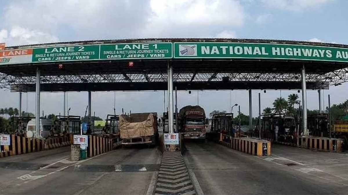 NHAI Toll Plaza: एनएचएआई के पास दोषपूर्ण फास्टैग और टोल प्लाजा पर उपयोगकर्ताओं से जुर्माना वसूलने का आंकड़ा नहीं