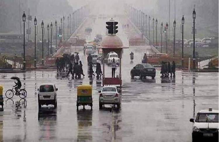 Weather Update: दिल्ली-एनसीआर में फिर लौटी ठंड, कई स्थानों पर हल्की बूंदाबांदी, जानिये मौसम विभाग का ये अलर्ट