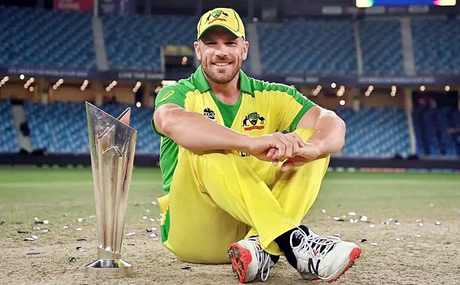 भारत सीरीज से पहले ऑस्ट्रेलिया को बड़ा झटका, एरन फिंच ने अंतरराष्ट्रीय टी20 से लिया संन्यास