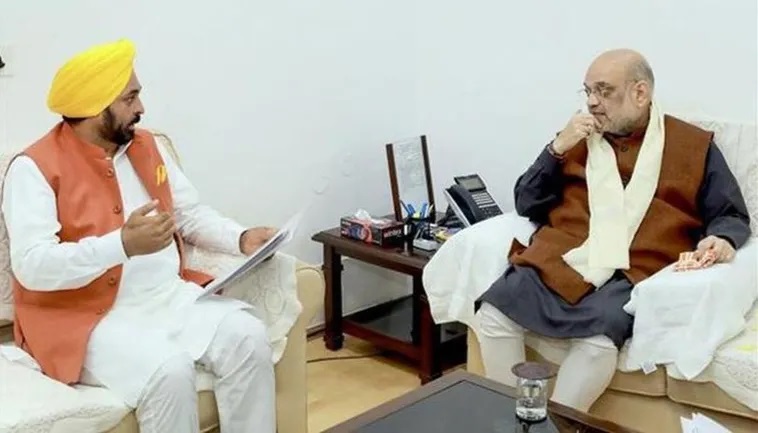 अमित शाह से मिले भगवंत मान, कानून-व्यवस्था पर चर्चा; सीआरपीएफ-आरएएफ की 18 कंपनियां भेजेगा केन्द्र अमित शाह से मिले भगवंत मान, कानून-व्यवस्था पर चर्चा; सीआरपीएफ-आरएएफ की 18 कंपनियां भेजेगा केन्द्र