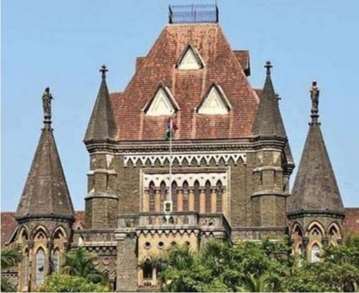 Mumbai: फुटपाथ पर रहने वाले लोग भी इंसान हैं, उन्हें नहीं हटा सकते Mumbai: फुटपाथ पर रहने वाले लोग भी इंसान हैं, उन्हें नहीं हटा सकते