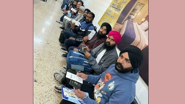 लीबिया में दो महीनों से फंसे 12 भारतीय कामगारों की सकुशल वतन वापसी, पढ़ें पूरा मामला